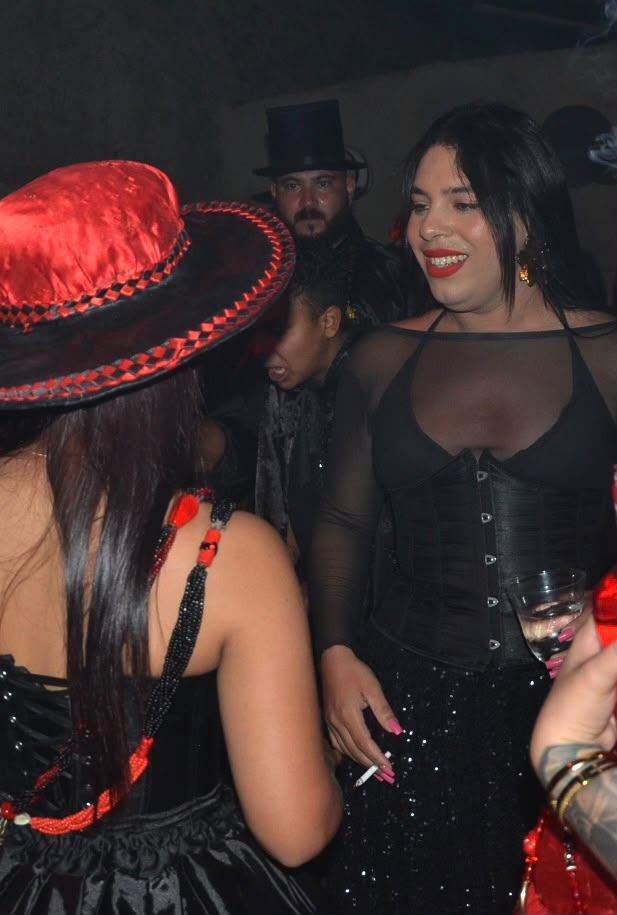 Filhos de santo reunidos na festa da casa